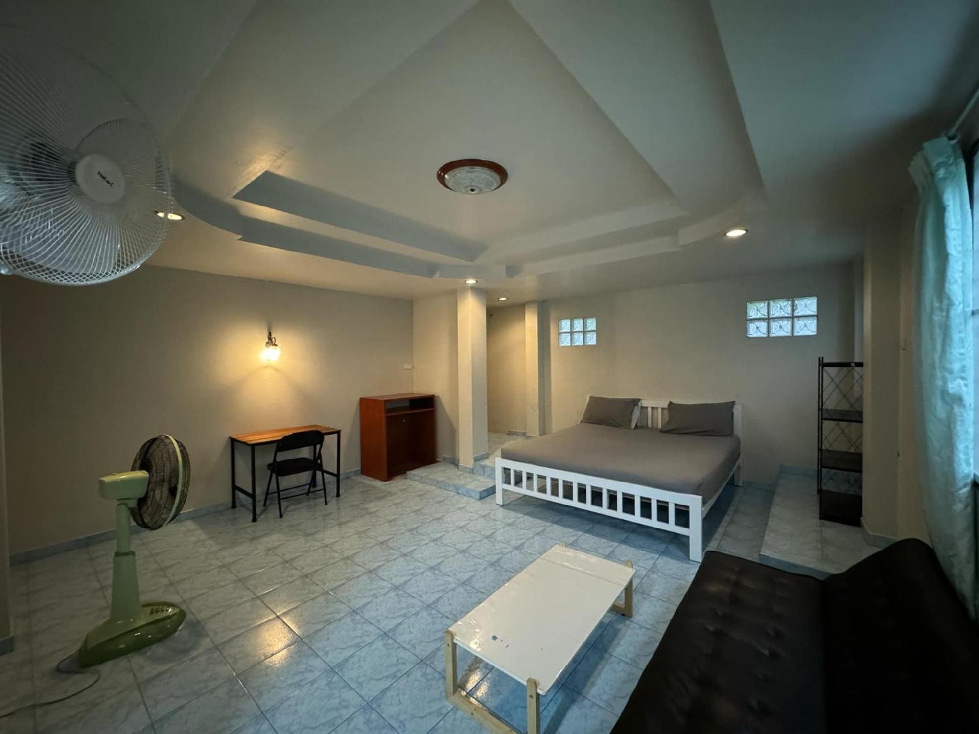 Tommy Aparthotel *